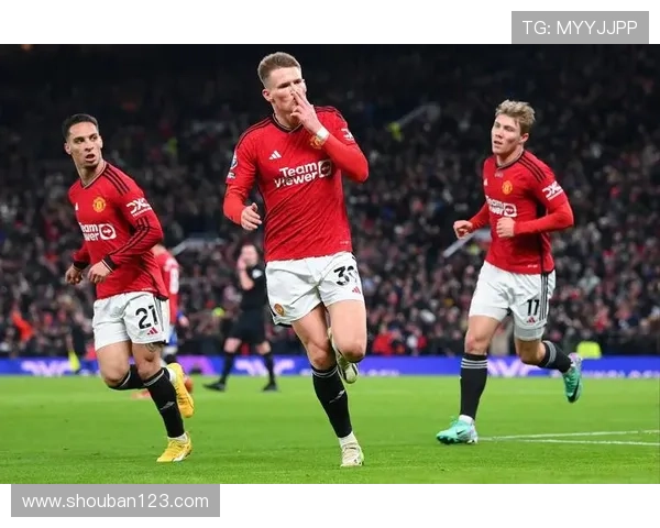 曼联俱乐部百年辉煌历程与现代足球竞技精神的传承探索 曼联俱乐部百年辉煌历程与现代足球竞技精神的传承探索