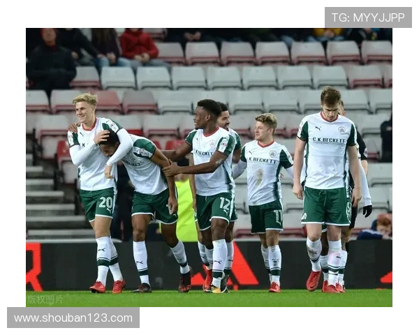 巴恩斯利俱乐部宣布新赛季阵容调整并引入多名新援助力冲击联赛前景