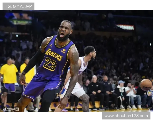 詹姆斯再创历史新纪录 勇士与湖人争夺季后赛席位引发激烈关注