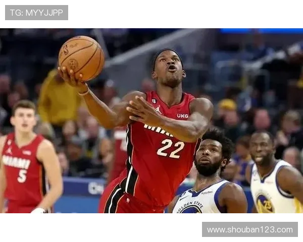 NBA巨星交易风暴再起 多队激烈竞争争夺年度最佳球员