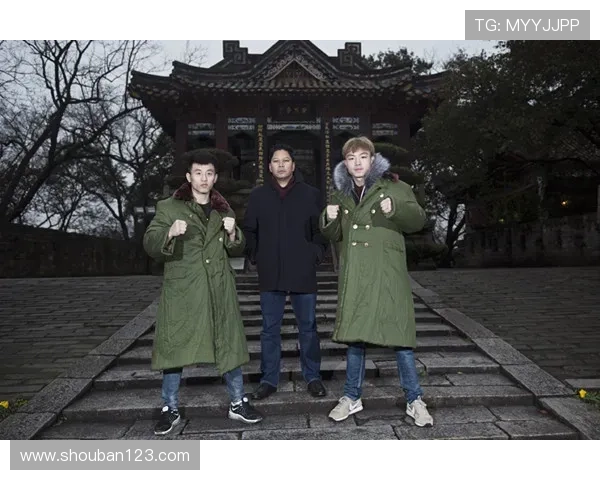 足坛动态：欧洲五大联赛最新转会风云与冠军争夺战一触即发